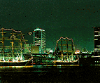 The night skyline of 一騎当千 2 パチンコ port